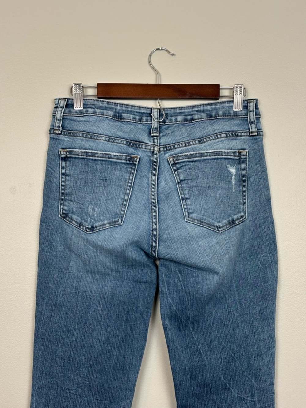 Silver Jeans Co Women 26 Blue Beau Tapered Girlfriend Distressed Mid Rise Denim - Picture 6 of 9